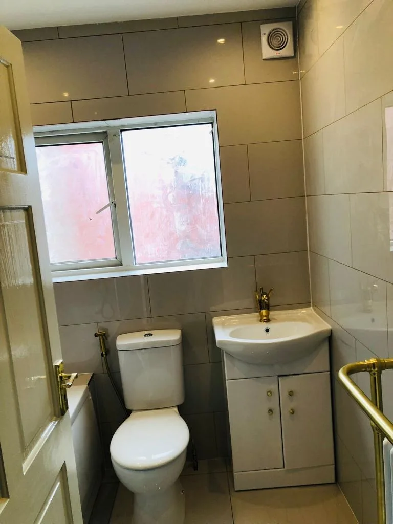 SPQR Contractors bathroom refurbishment work in London and Essex